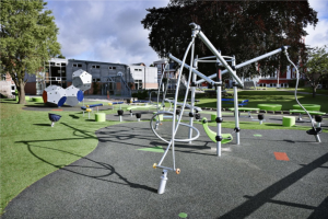 kompan-playground